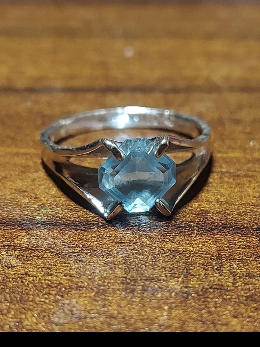 Vintage Uncas Ring Size 8 Icy Blue 18KT HGE Cathedral Mid Century Deco